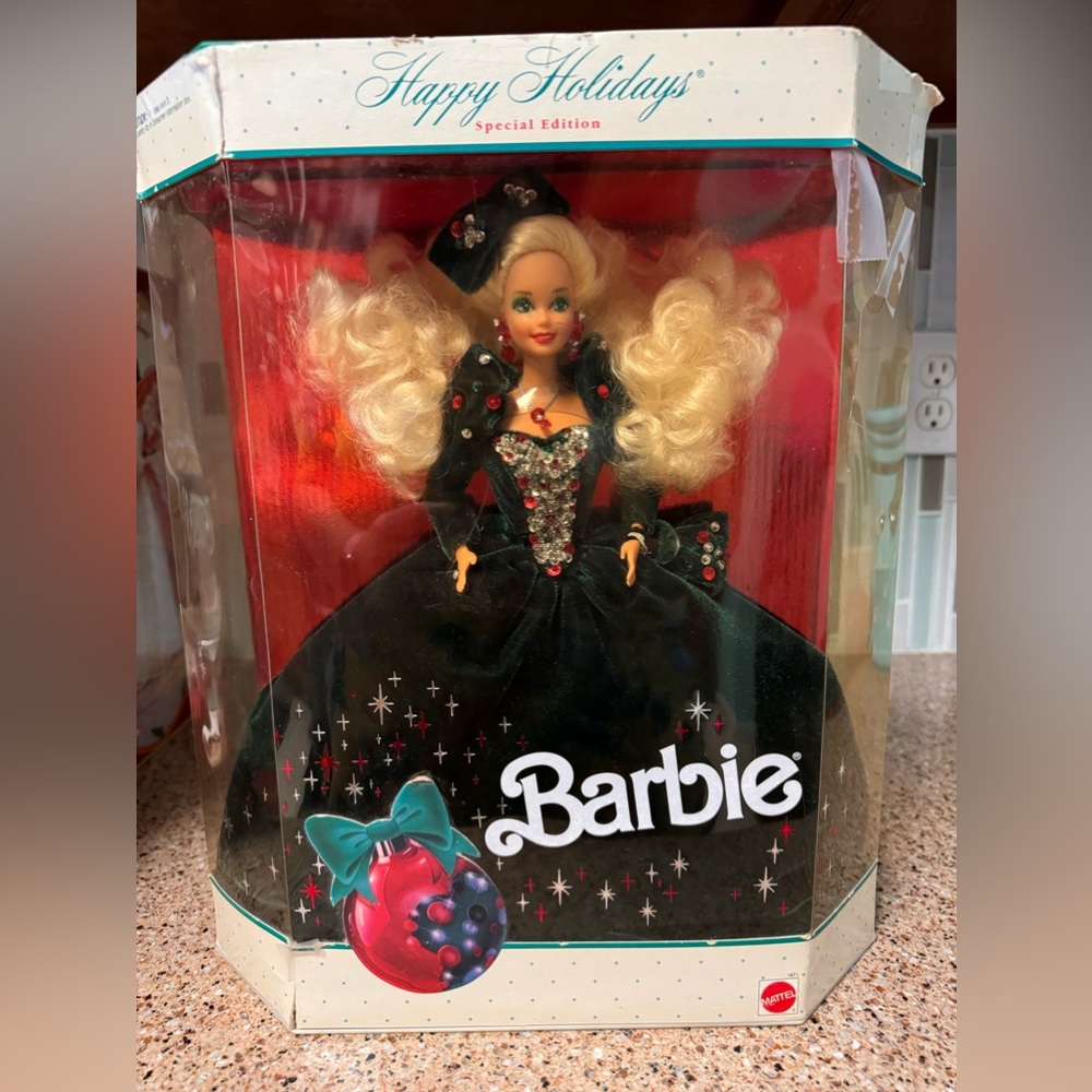 NRFB 1991 Happy Holidays Barbie